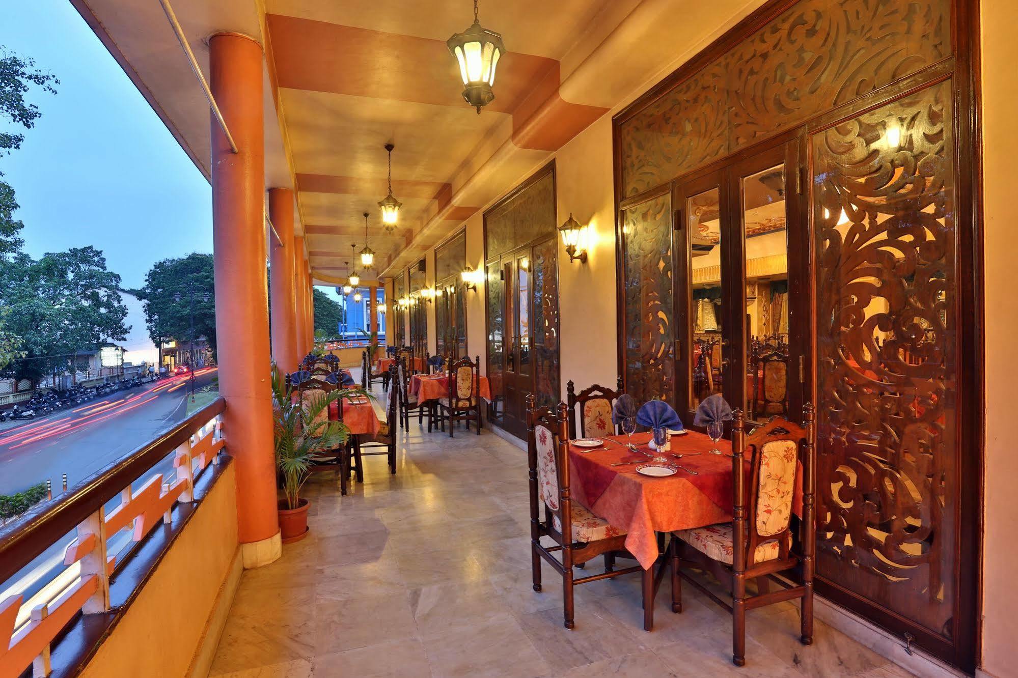 Hotel Mandovi Panadží Exteriér fotografie