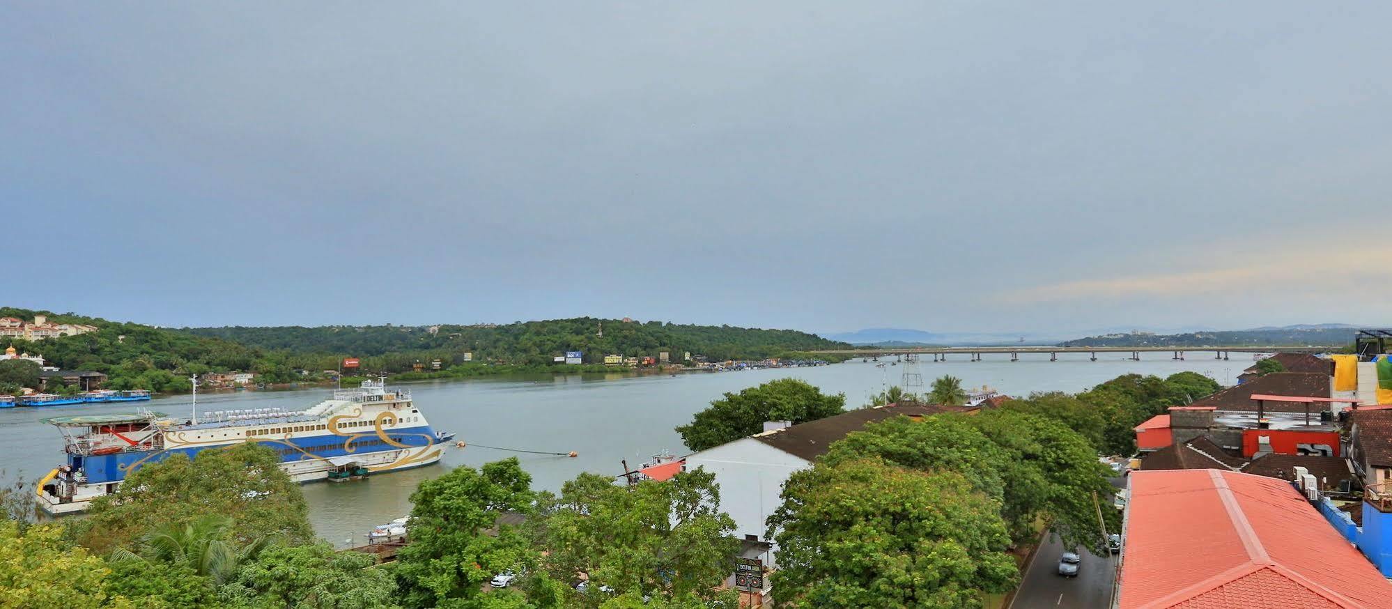 Hotel Mandovi Panadží Exteriér fotografie